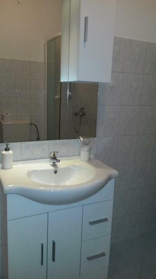 Apartman Lana Banjole Esterno foto